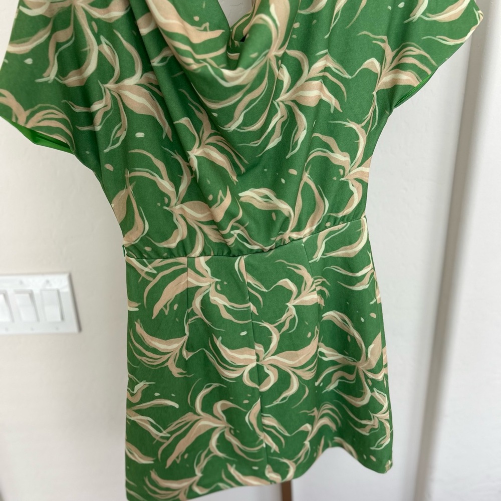 Alexia Admor Suri Draped One-Shoulder Minidress Green Small NWT - Picture 7 of 12